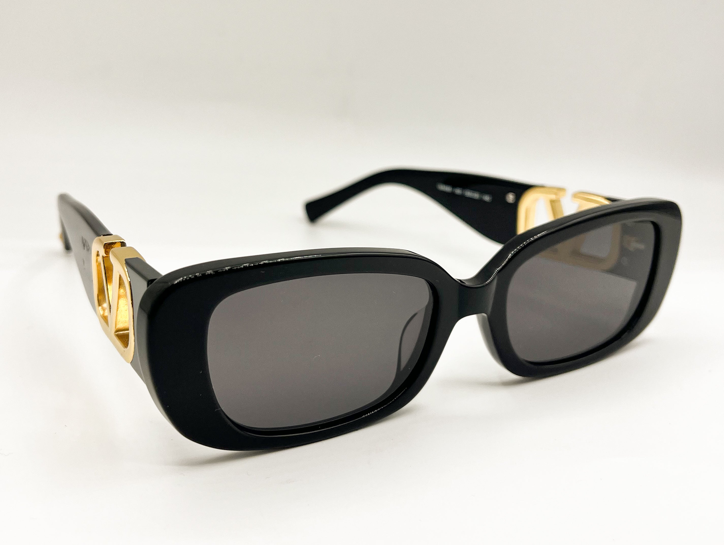 Valentino | VA-4067