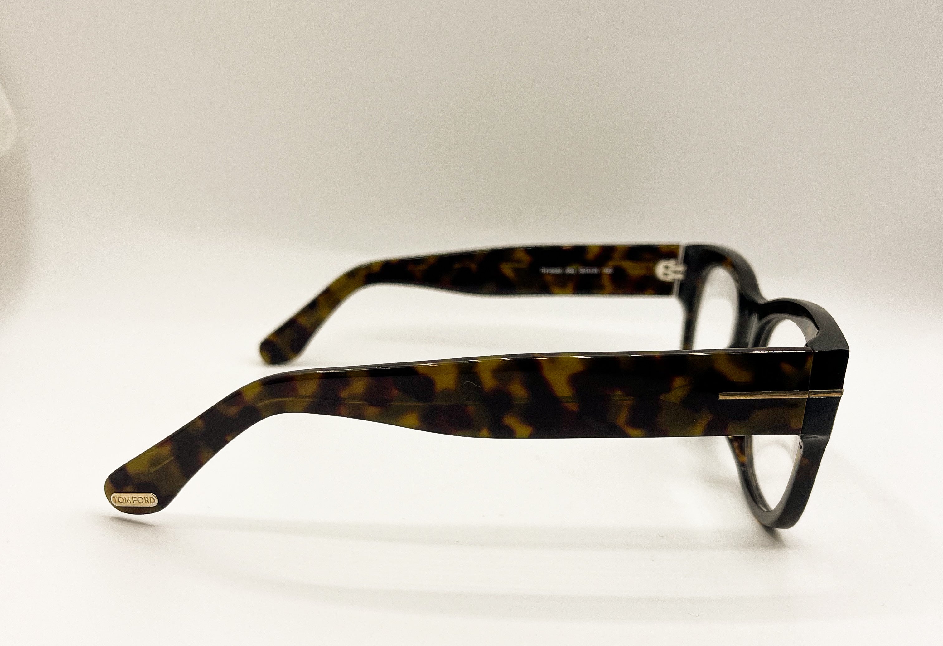 Tom Ford | TF-5040
