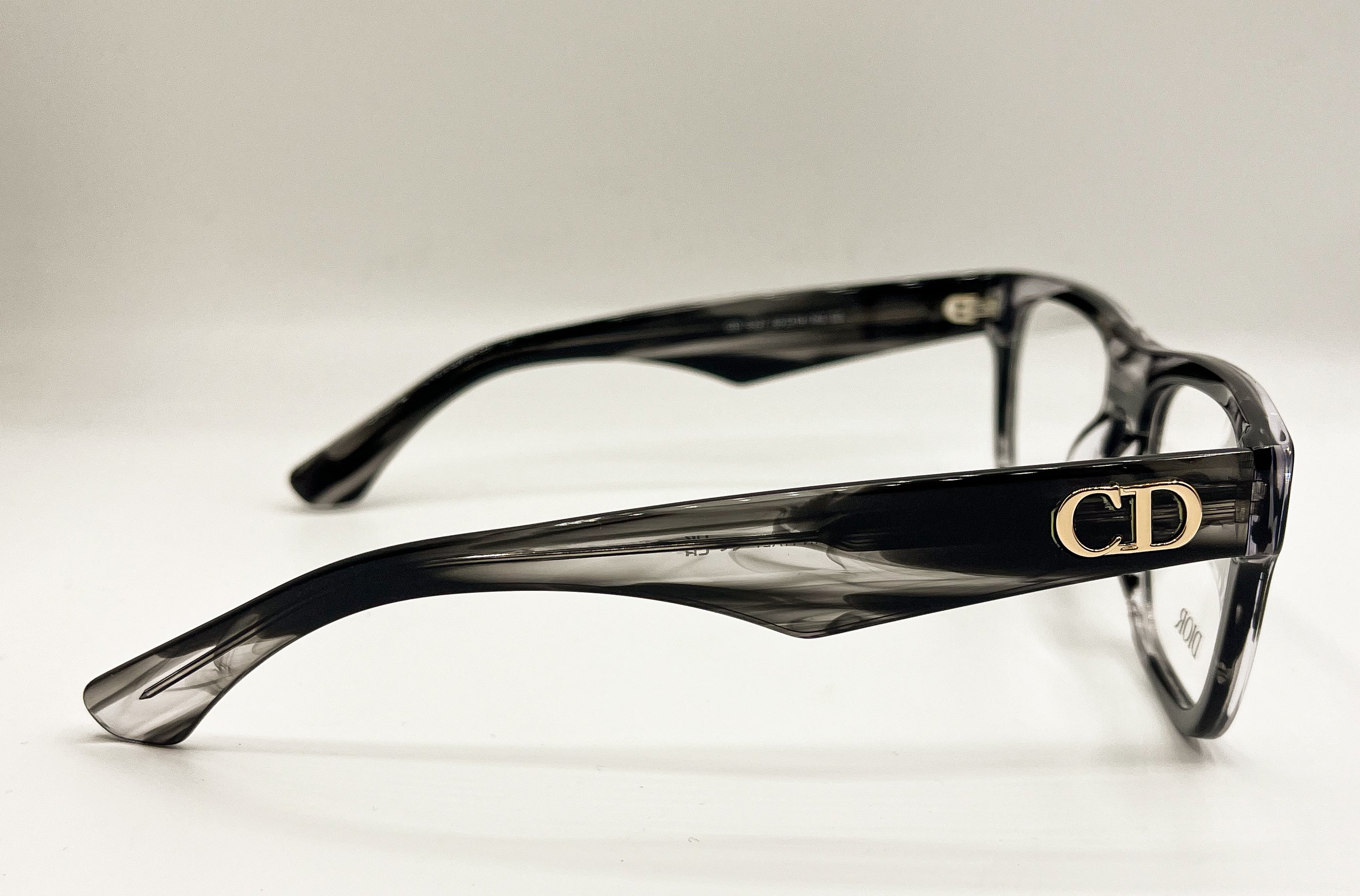 Dior | CD-3327